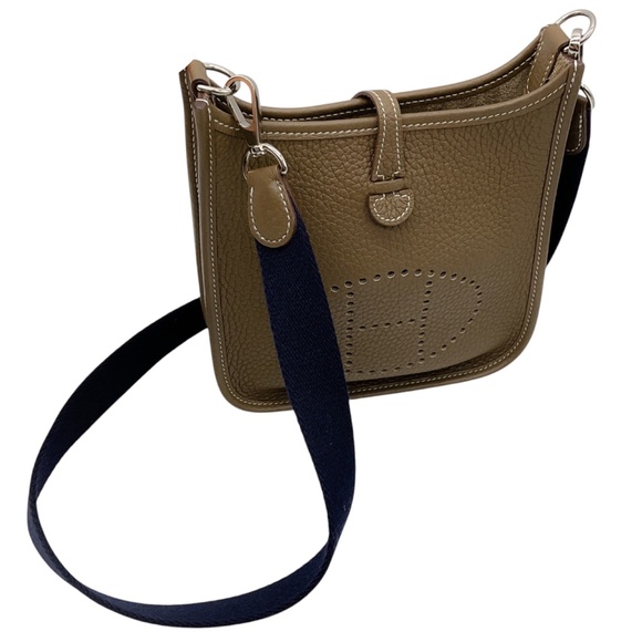 HERMES TAUPE EVELYNE TPM 16 LEATHER HANDBAG - Picture 4 of 14